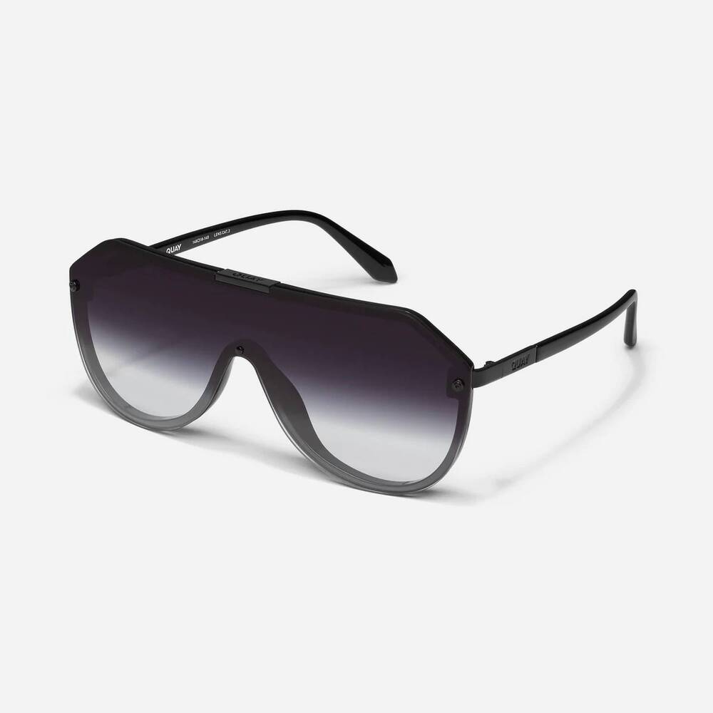 NEW QUAY unisex - showbiz sunglassess in black frame / black fade lens